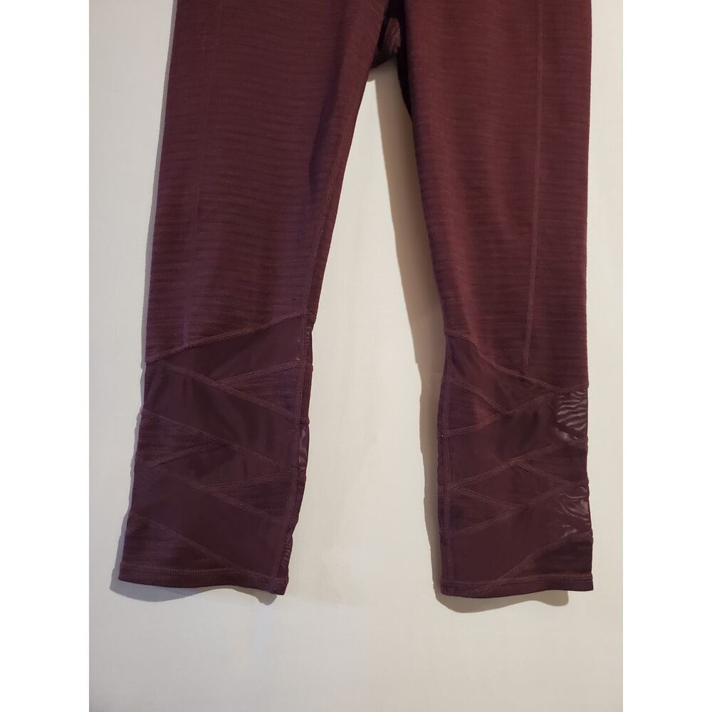 Athleta Mantra Jaquard Mesh Cassis Maroon Purple Cropped Leggings Womens Size M - Picture 5 of 12